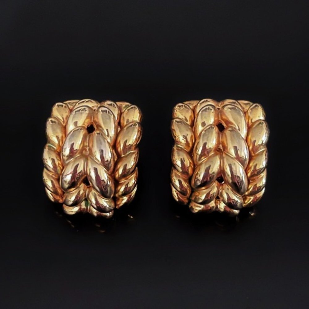 ✨Stunning VTG Braid Clip On Earrings